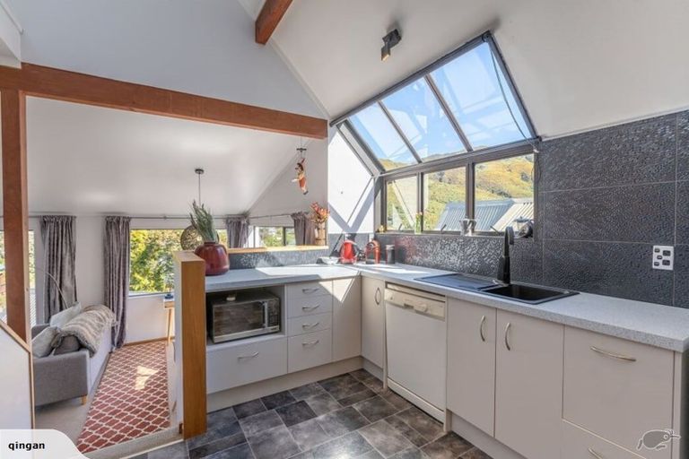 Photo of property in 20b Govind Grove, Ngaio, Wellington, 6035