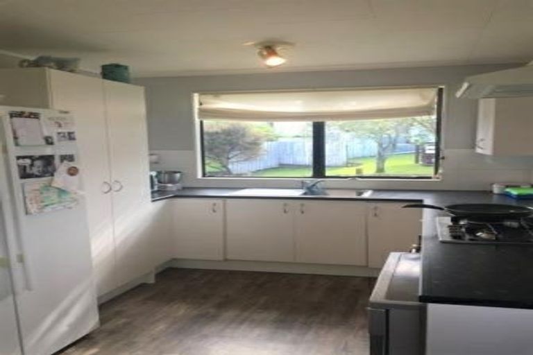 Photo of property in 17 Crystal Place, Pukehangi, Rotorua, 3015