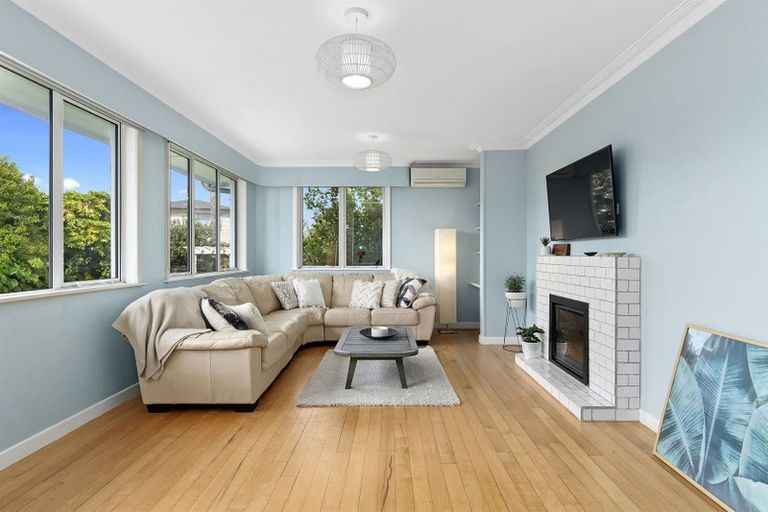 Photo of property in 13 Tupaea Place, Otumoetai, Tauranga, 3110