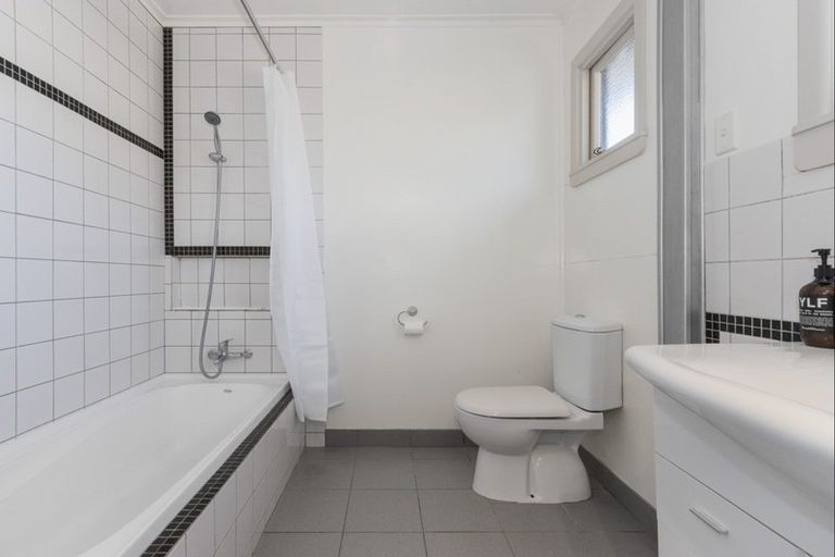 Photo of property in 1/1116 Outram Road, Akina, Hastings, 4122