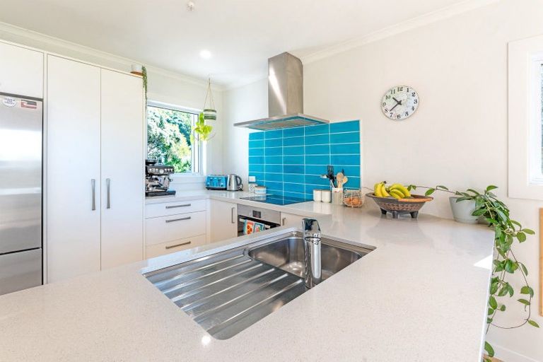 Photo of property in 27 Douglas Street, Okitu, Gisborne, 4010