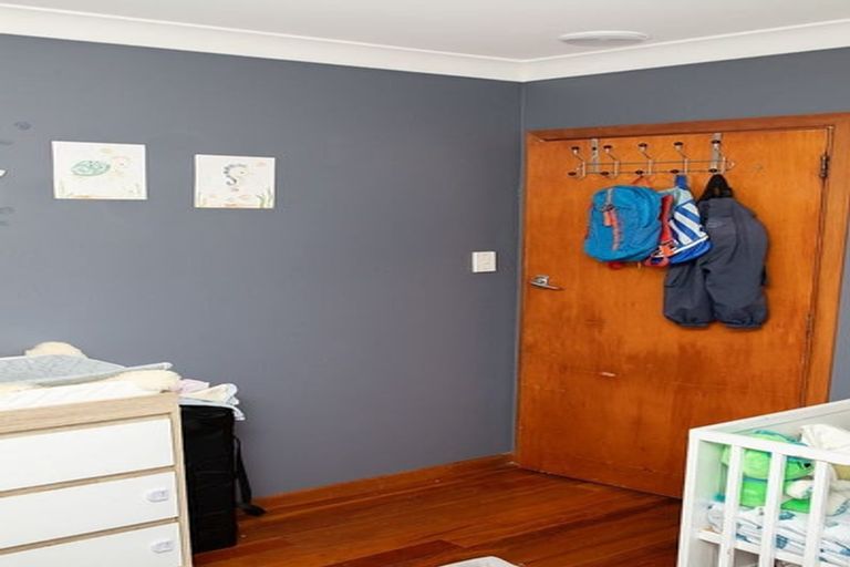 Photo of property in 3 Sunny Grove, Wainuiomata, Lower Hutt, 5014