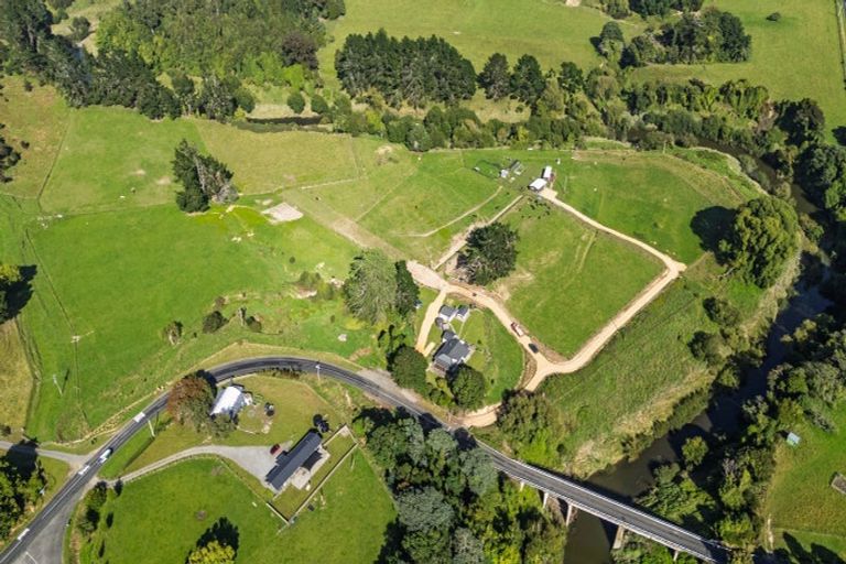 Photo of property in 808 Pahiatua Pongaroa Road, Pahiatua, 4982