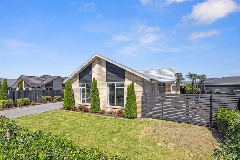 Photo of property in 32 The Runway, Wigram, Christchurch, 8042