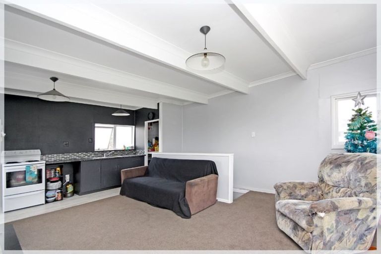 Photo of property in 10 Nelson Street, Foxton Beach, Foxton, 4815