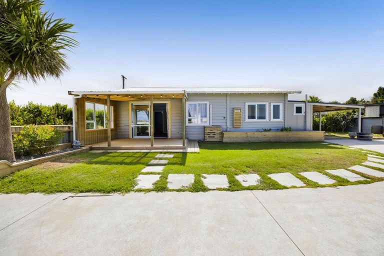 Photo of property in 23 Layard Street, Opunake, 4616