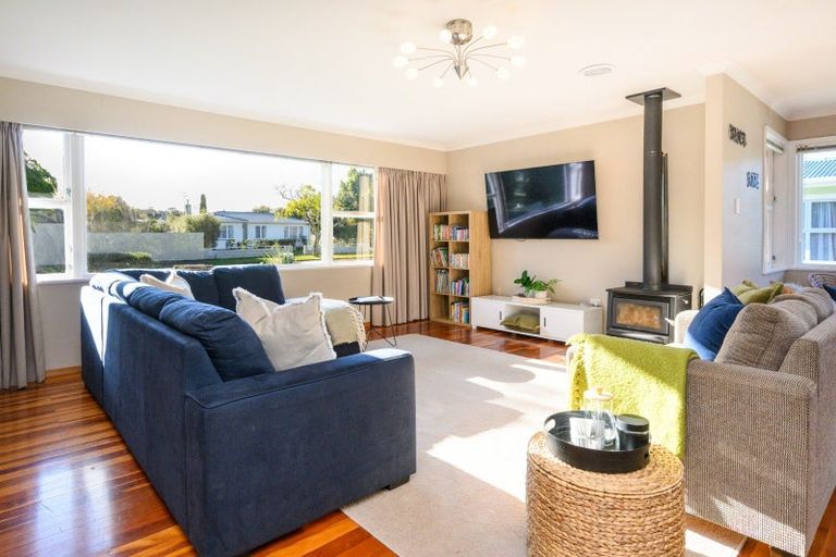 Photo of property in 21 Queen Street, Feilding, 4702