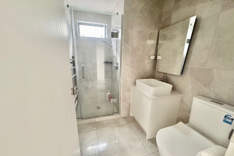 Photo of property in 32 Parahau Road, Papakura, 2110