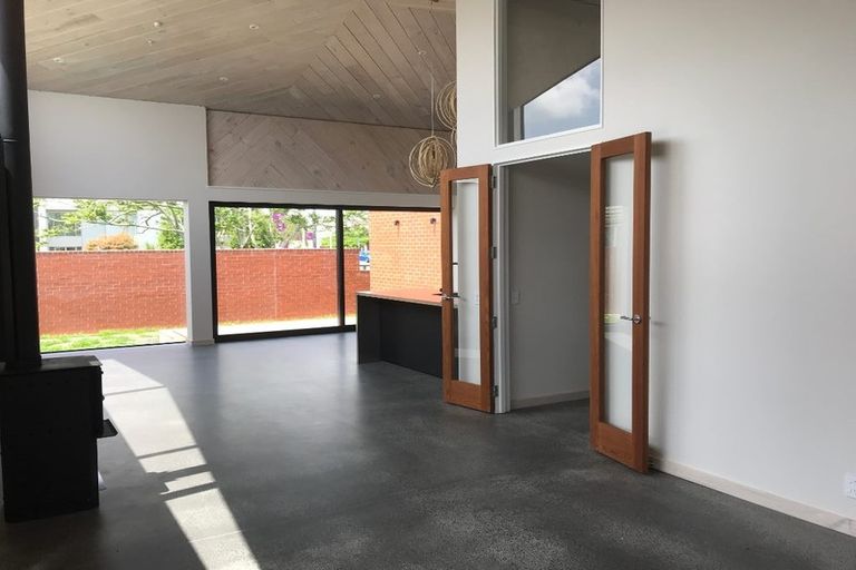 Photo of property in 1/25 West Street, Pukekohe, 2120