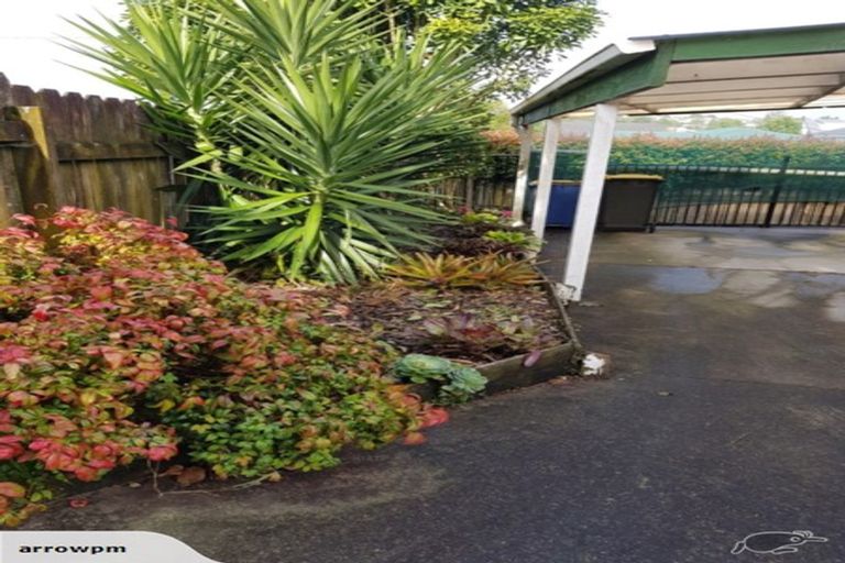 Photo of property in 24 Karamu Street, Te Atatu Peninsula, Auckland, 0610
