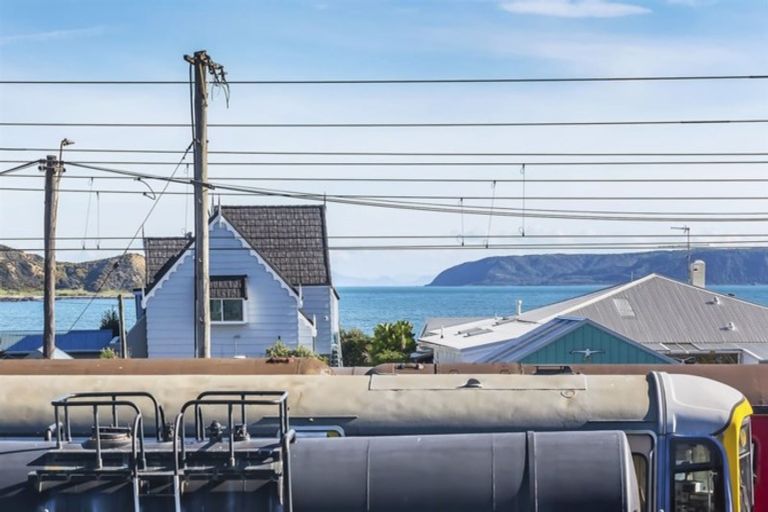 Photo of property in 87 Saint Andrews Road, Plimmerton, Porirua, 5026