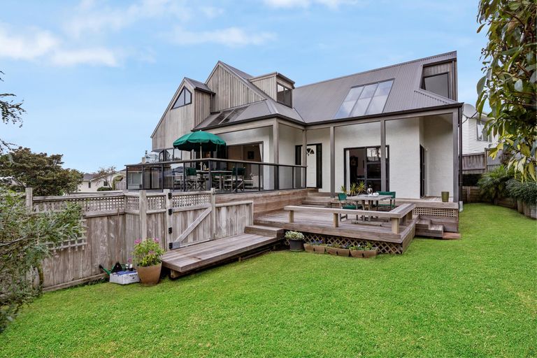 Photo of property in 1/28 Alexander Street, Cockle Bay, Auckland, 2014