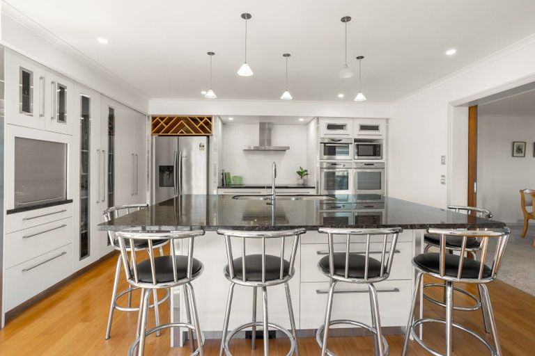 Photo of property in 12 Pelican Place, Whitianga, 3510