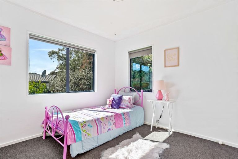 Photo of property in 106 Glen Road, Ranui, Auckland, 0612