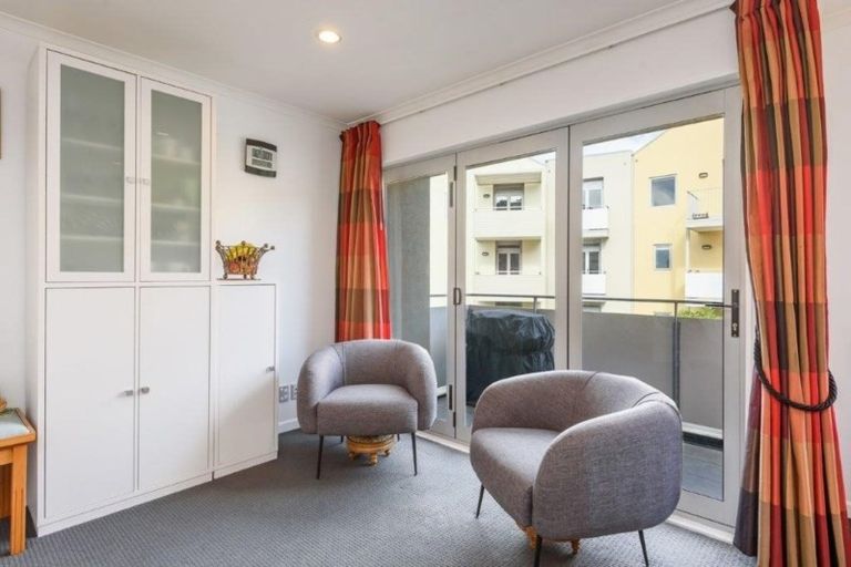 Photo of property in Marrakech Cafe, 85/305 Evans Bay Parade, Hataitai, Wellington, 6021