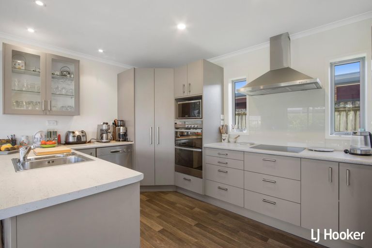 Photo of property in 11 Surfers Avenue, Waihi Beach, 3611