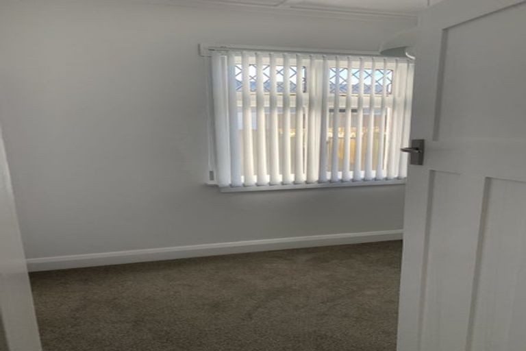 Photo of property in 70 Cutfield Road, New Plymouth, 4310