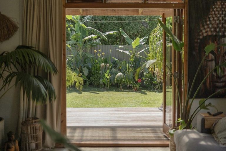 Photo of property in 8 Laycock Road, Tairua, 3508