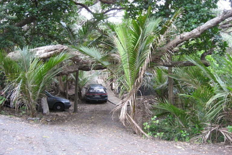 Photo of property in 85 Garden Road, Piha, 0772