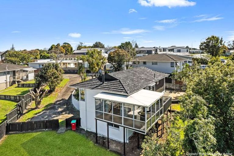 Photo of property in 24 Leaver Place, Weymouth, Auckland, 2103