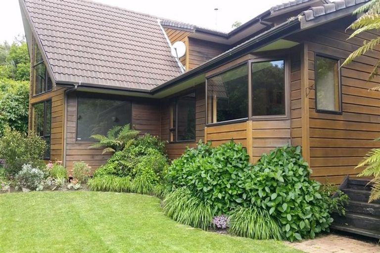 Photo of property in 24 Manu Grove, Waikanae, 5036