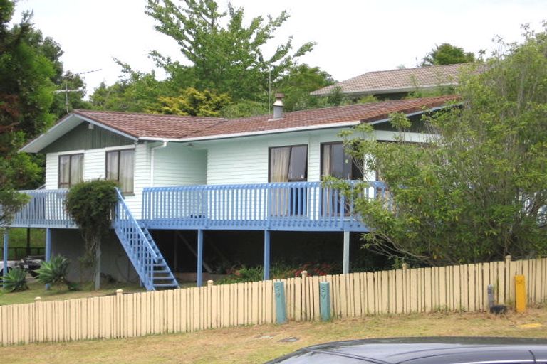 Photo of property in 34 Contessa Drive, Glenfield, Auckland, 0629
