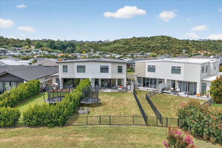 Photo of property in 103 Awataha Crescent, Pyes Pa, Tauranga, 3110