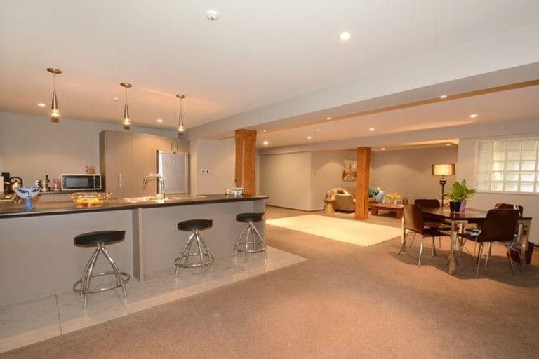 Photo of property in 4/2 Manor Place, Dunedin Central, Dunedin, 9016