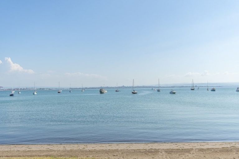 Photo of property in 2/8 Victoria Road, Mount Maunganui, 3116