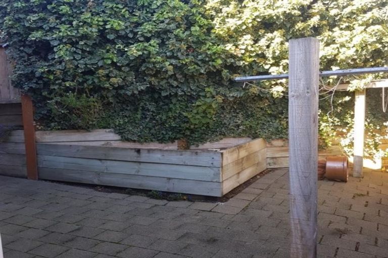 Photo of property in 2/24 Ottawa Road, Ngaio, Wellington, 6035