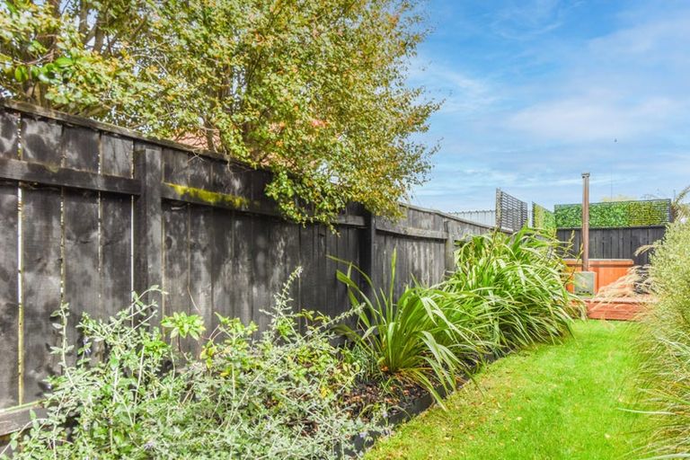 Photo of property in 2/4 Byron Place, Stoke, Nelson, 7011