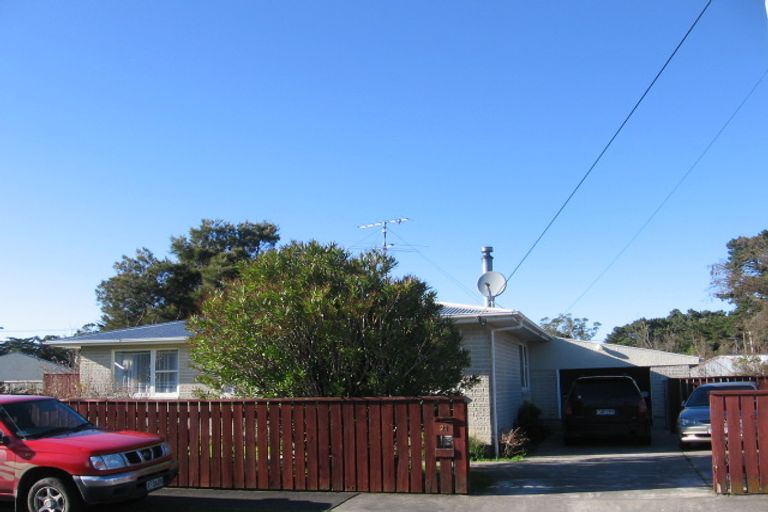 Photo of property in 22 Hardie Grove, Featherston, 5710