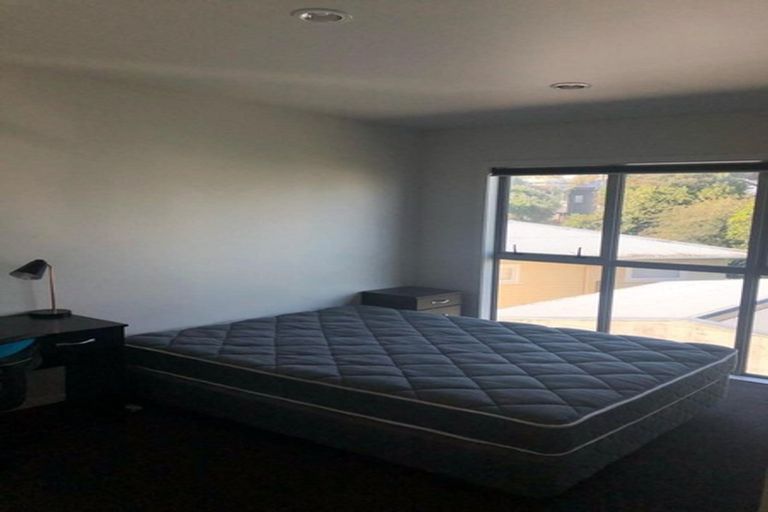 Photo of property in 1/100 Knighton Road, Hillcrest, Hamilton, 3216