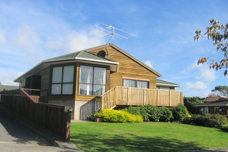 Photo of property in 15 Musket Lane, Whitby, Porirua, 5024