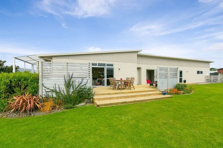 Photo of property in 46 Dillon Drive, Bell Block, New Plymouth, 4312