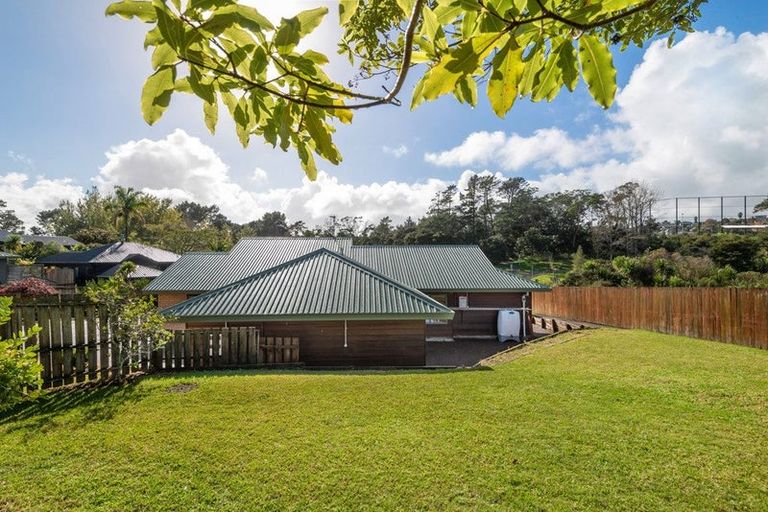 Photo of property in 43 Unsworth Drive, Unsworth Heights, Auckland, 0632