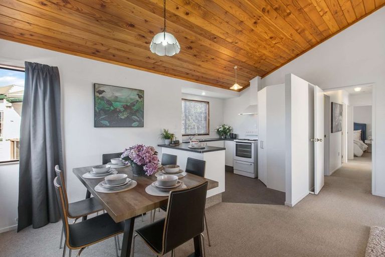 Photo of property in 2/10 Don Street, Papakura, 2110