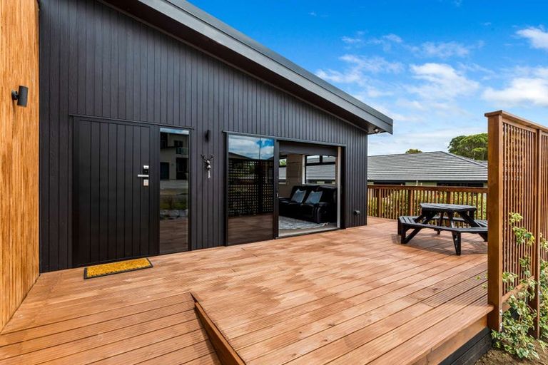 Photo of property in 17 Lithgow Drive, Otamatea, Whanganui, 4500
