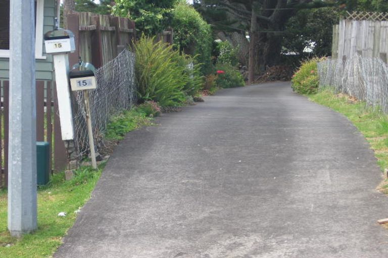 Photo of property in 2/15 Ludlow Terrace, Totara Vale, Auckland, 0627