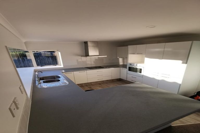 Photo of property in 33 Princeton Parade, Albany, Auckland, 0632