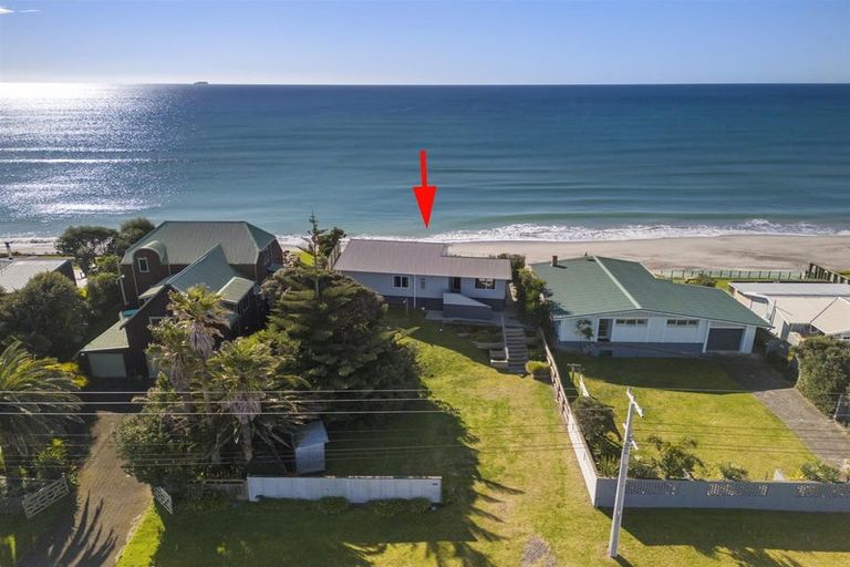 Photo of property in 195 Pukehina Parade, Pukehina, Te Puke, 3189