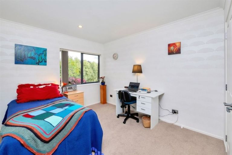 Photo of property in 68 Brookwood Drive, Henderson, Auckland, 0612
