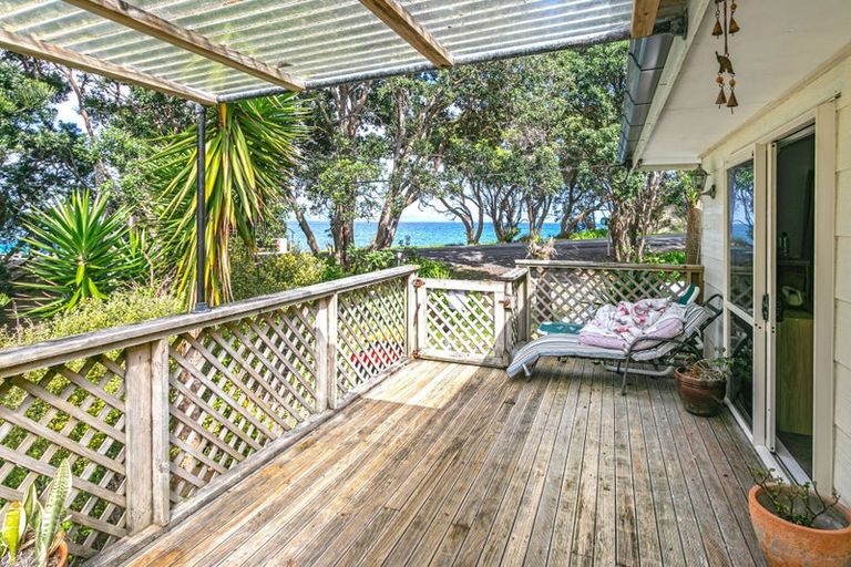 Photo of property in 1090 Thames Coast Sh25 Road, Kereta, Thames, 3575