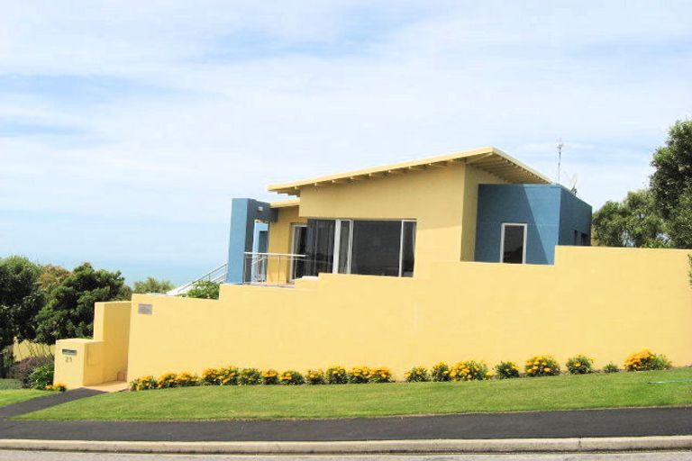 Photo of property in 21 Godley Drive, Scarborough, Christchurch, 8081