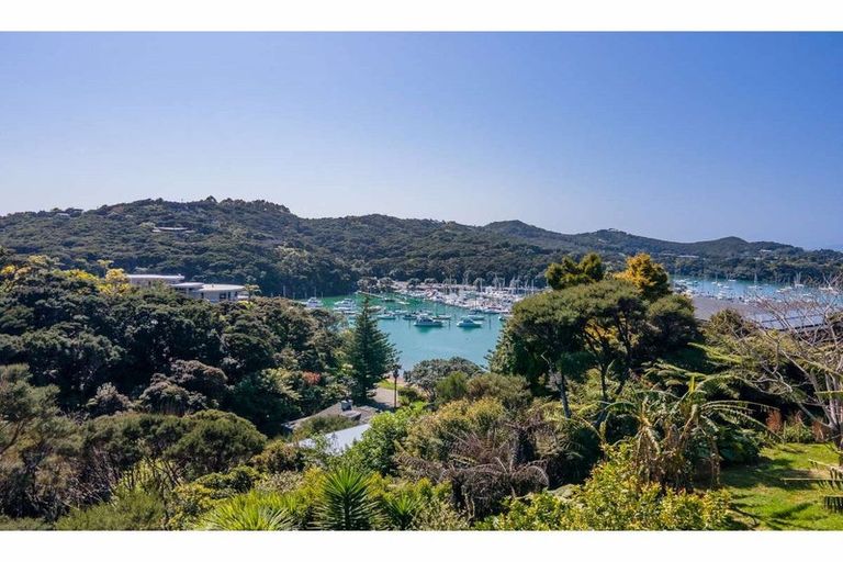 Photo of property in 87 Doves Bay Road, Kerikeri, 0294