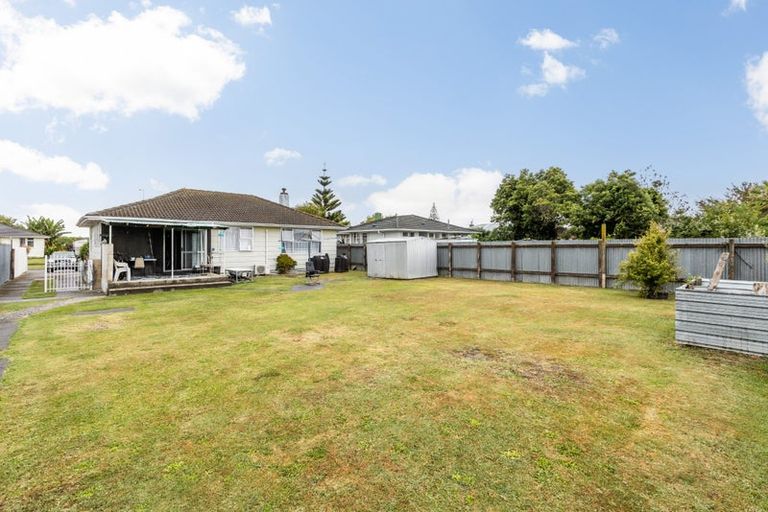 Photo of property in 25 Curling Crescent, Onekawa, Napier, 4110