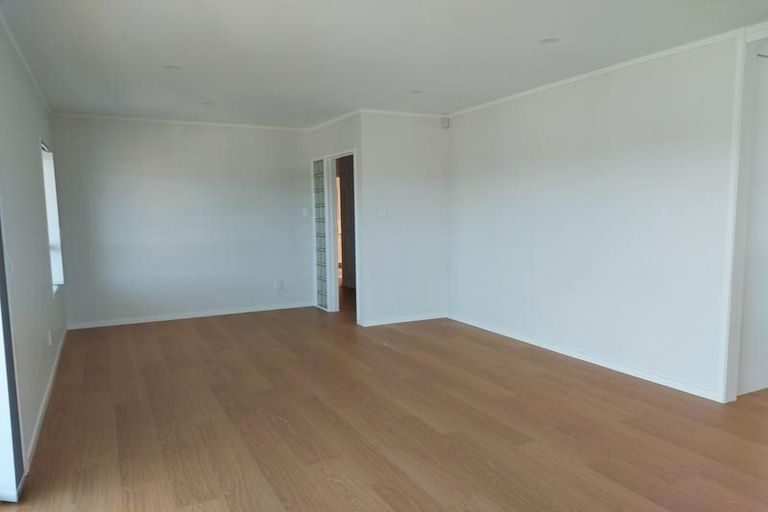 Photo of property in 34 Preston Avenue, Henderson, Auckland, 0610