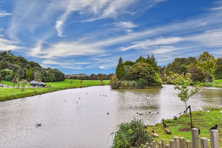 Photo of property in 22 Brownlee Place, Pukekohe, 2120