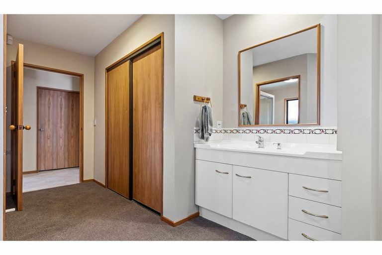 Photo of property in 37 Broadhaven Avenue, Parklands, Christchurch, 8083