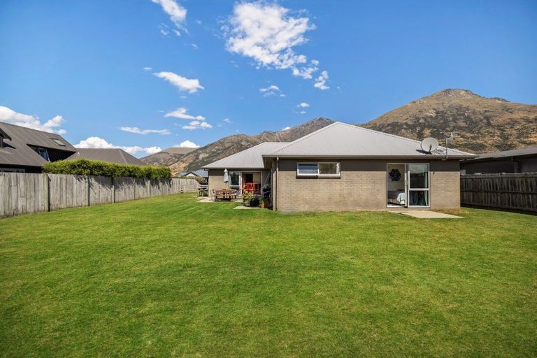 Photo of property in 29 Lochnagar Drive, Lake Hayes, Queenstown, 9304